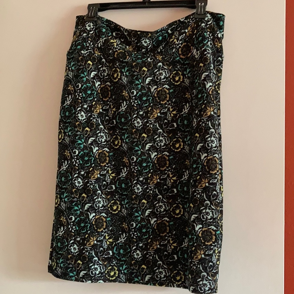 Lularoe skirt